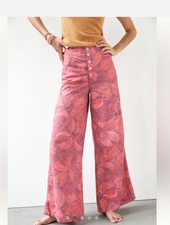 Pilcro Pants - Pilcro Pink Red Patterned Wide-Leg Bootcut Pants